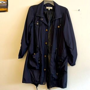 Rain coat or wind breaker